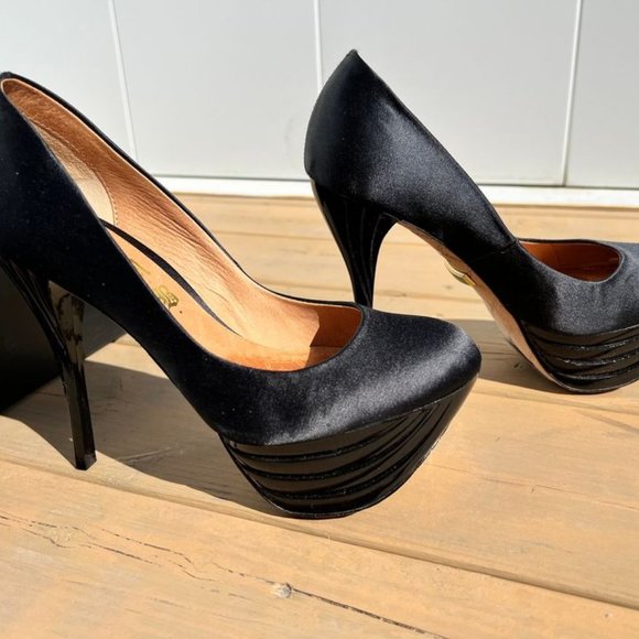 L.A.M.B Black Silk platform pump - Picture 6 of 7